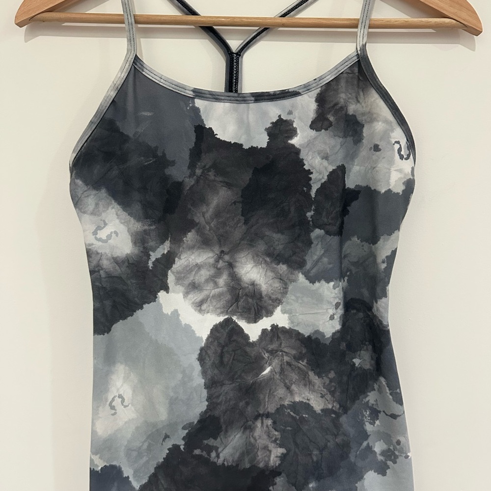 lululemon athletica‎ Black and Gray Tank Top